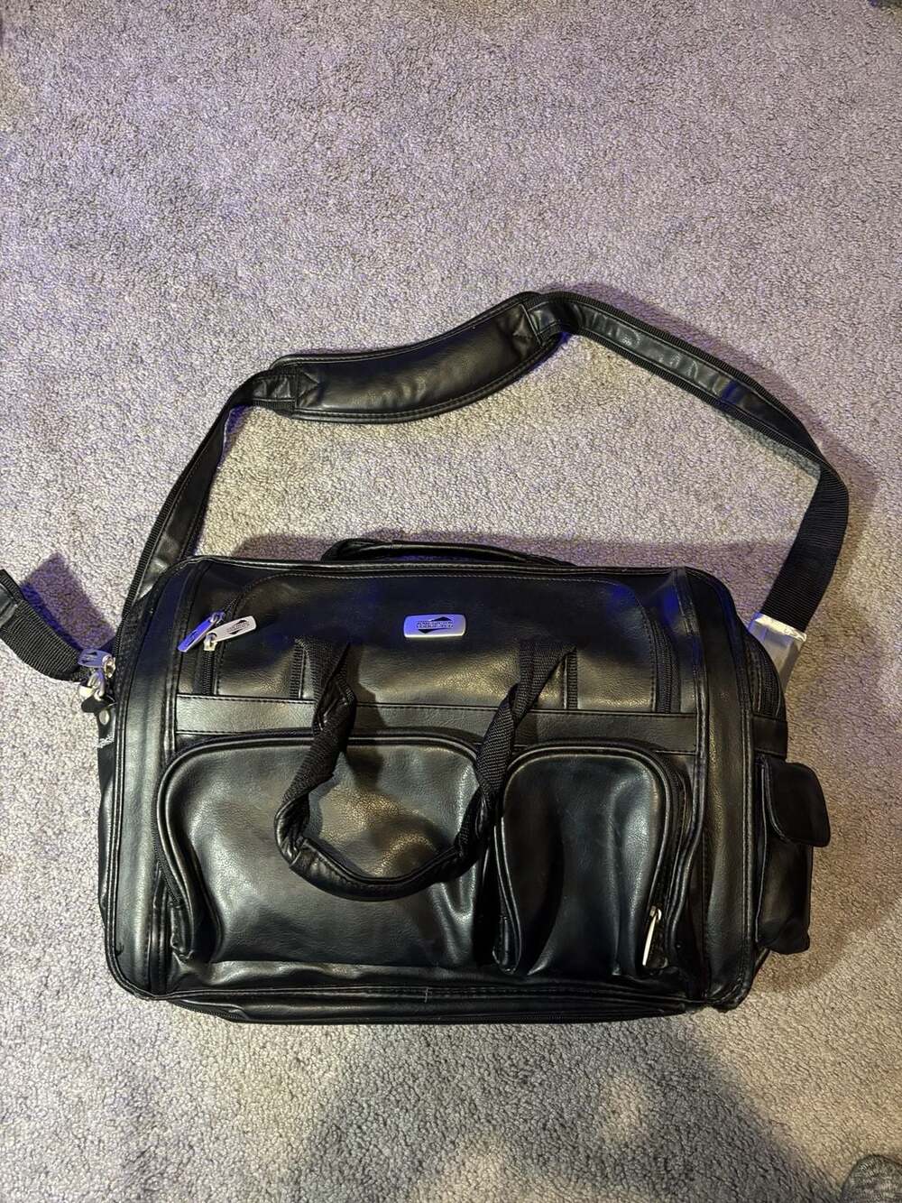 Computer Brief Case messenger Bag 16x12 American Tourister Used works well